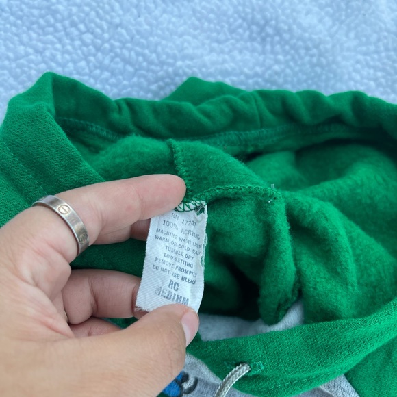 1981 smurfs hoodie - Picture 4 of 4